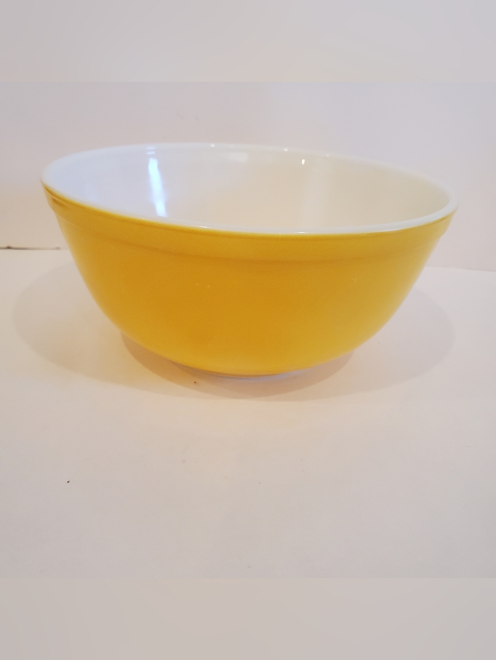Pyrex Yellow 2 1/2 Quart Mixing Bowl